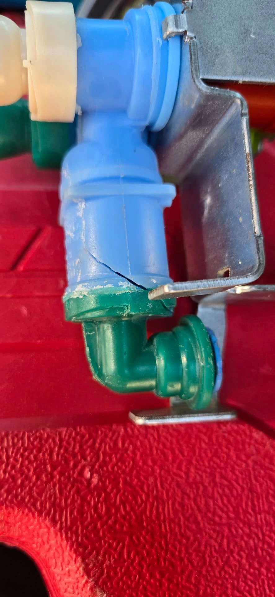 Leaks, toilets, tanks & water heaters